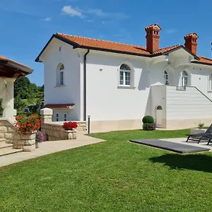https://holiday-apartment-villa-bianca-low-season-rent.in-istria.net