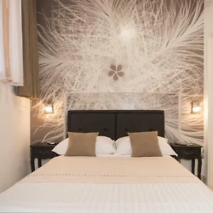 Guest house & Lea, Split